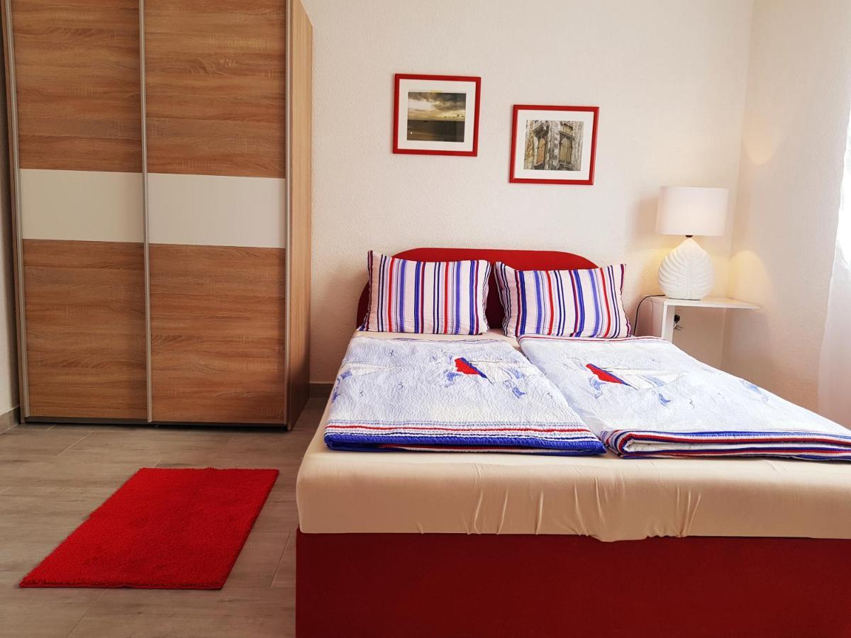 Pink Paradiso Apartment Rogoznica  Ngoại thất bức ảnh