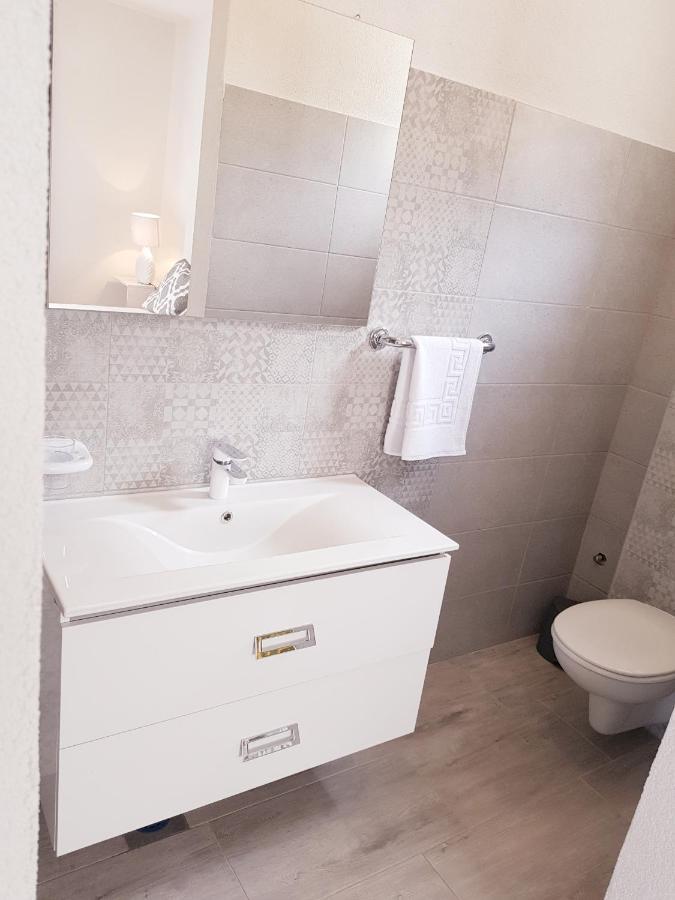 Pink Paradiso Apartment Rogoznica  Ngoại thất bức ảnh